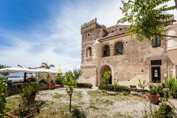 Palazzo Vinciprova Castello Pioppi