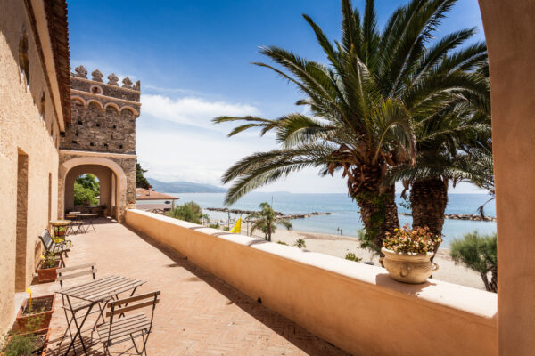 Palazzo Vinciprova Castello Pioppi