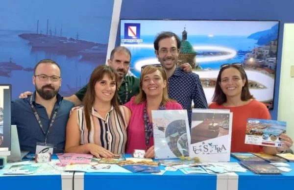 ECSTRA APS